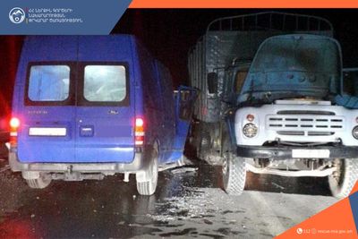 Բախվել են «ZIL» և «Ford» մակնիշների ավտոմեքենաները