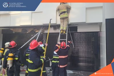 Հրդեհ Արշակունյաց պողոտայում գտնվող առևտրի կենտրոններից մեկում (թարմացված)