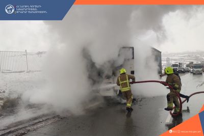 Հրդեհ Երևան-Գյումրի ավտոճանապարհին