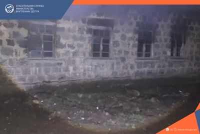 Пожарные-спасатели потушили пожар, вспыхнувший в доме