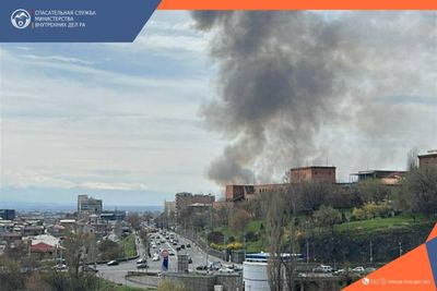 Экстренный звонок о пожаре на проспекте Исакова