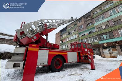 Спасатели провели демонтажные работы: опасность предотвращена