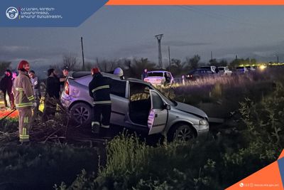 Ավտոմեքենան դուրս է եկել ճանապարհի երթևեկելի հատվածից և բախվել էլեկտրասյանը