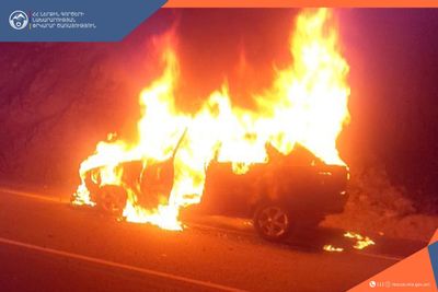 Երևան-Մեղրի ավտոճանապարհին այրվել է ավտոմեքենա․ տուժածներ չկան