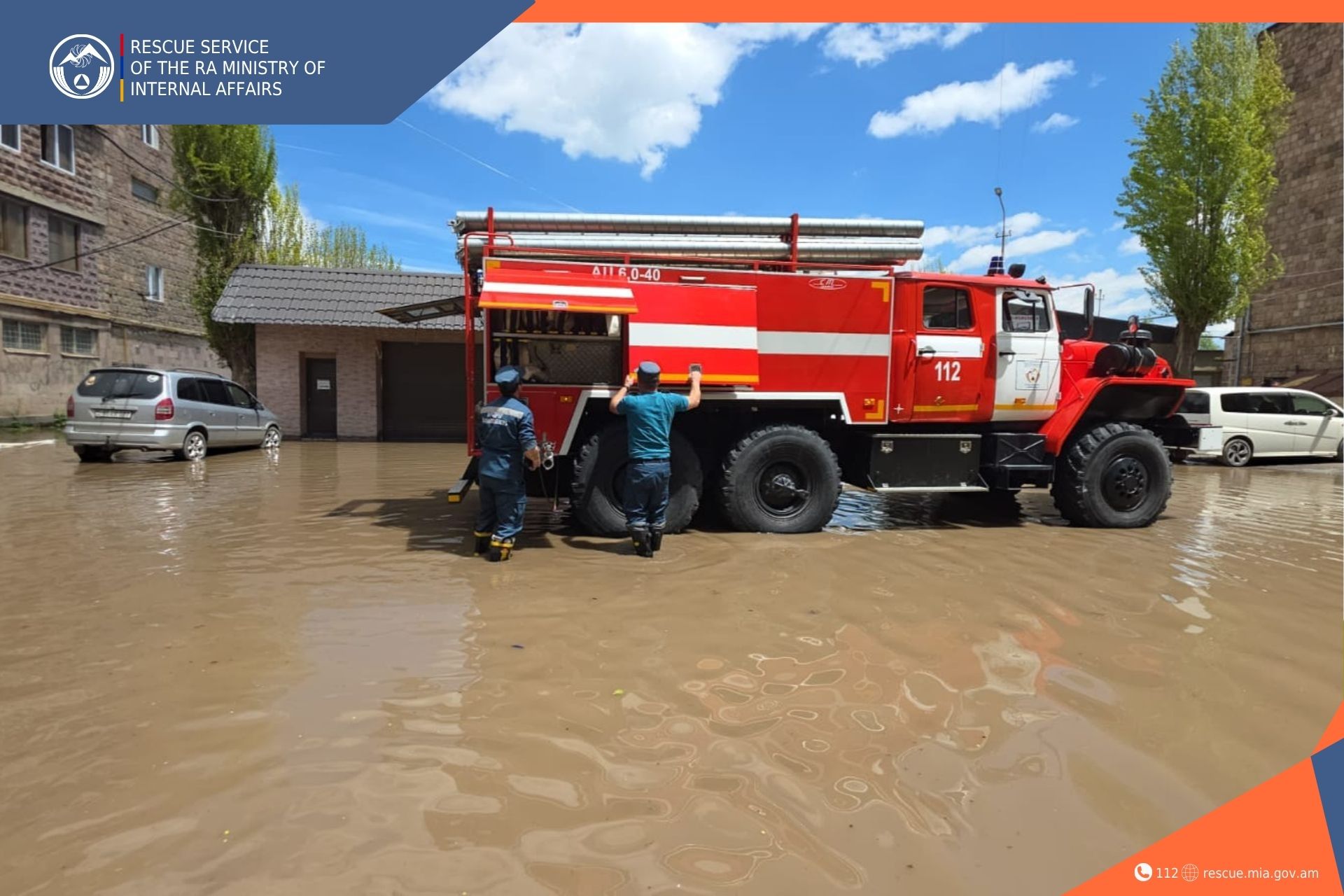 Rescuers helped citizens and implemented drainage activities
